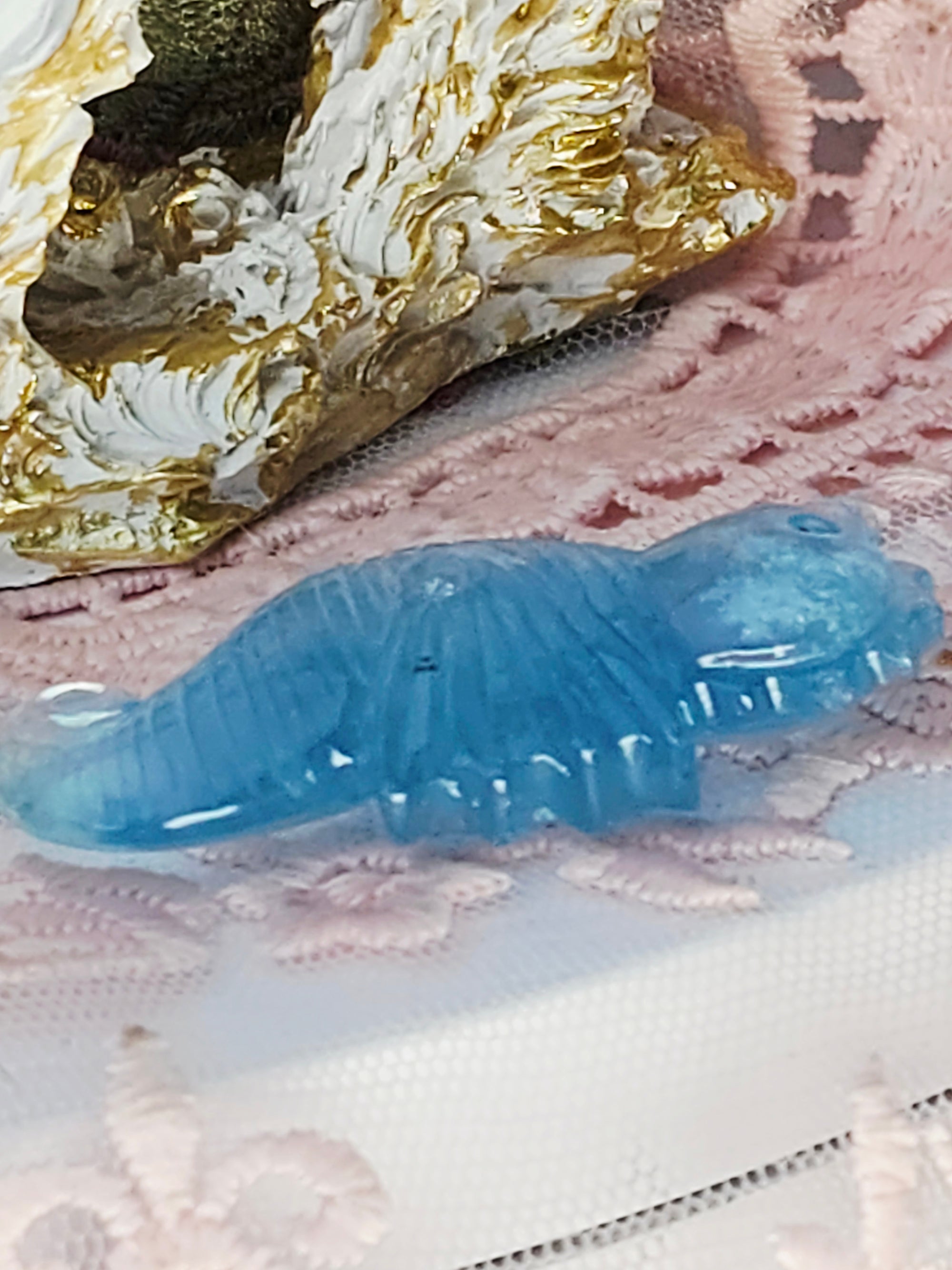 Aquamarine Seahorse, Aquamarine Crystal Carving, Aquamarine Carving, Mini Aquamarine Crystal, Aquamarine Pocket Stone, Carved Aquamarine